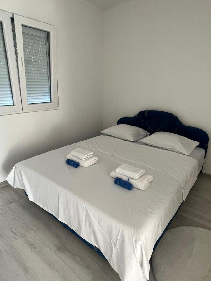 Knezevic Apartman 포드고리차 외부 사진